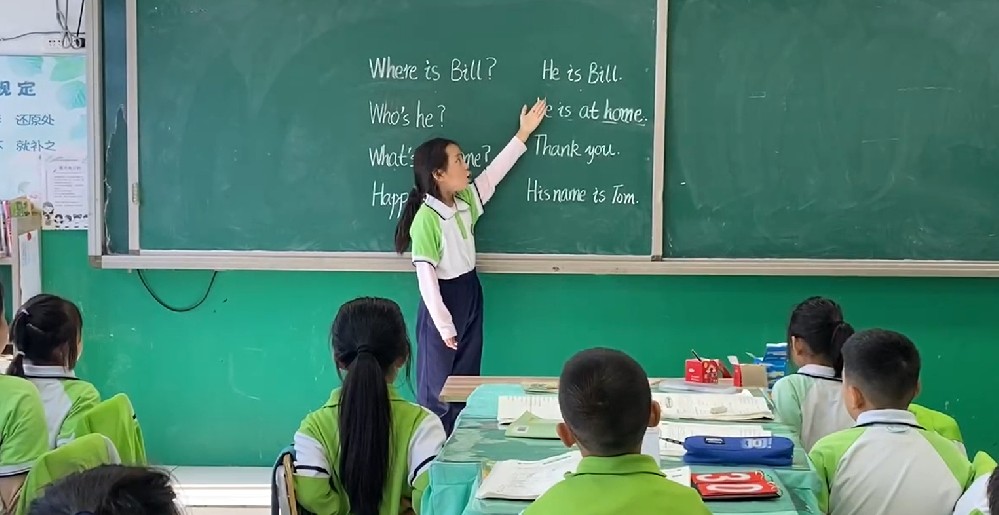 华油荣德小学办学特色之二——爱英语创新课堂视频3